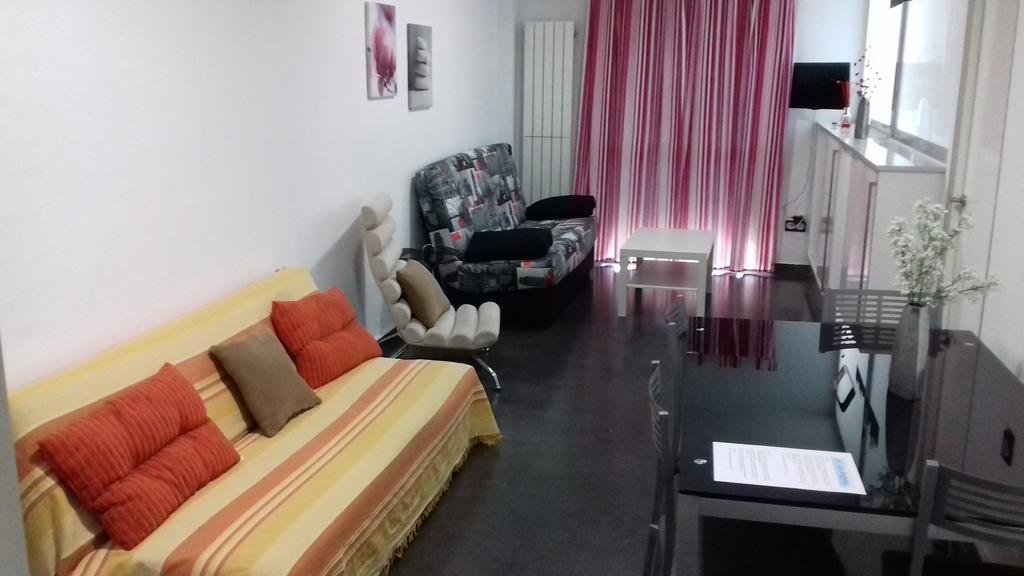 Apartamentos Turisticos Los Angeles Alcazar de San Juan Kültér fotó